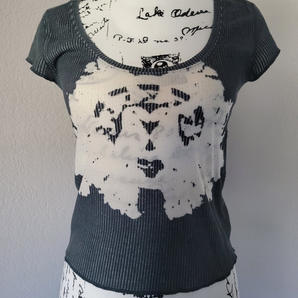 Crop cap sleeve top